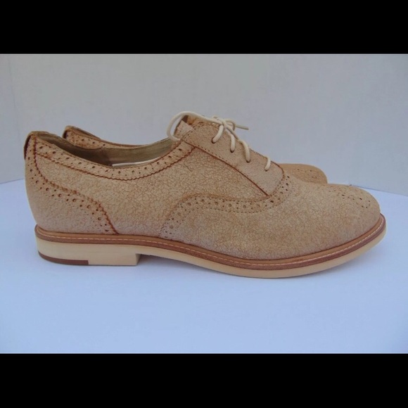 UGG Oxford Style Beige Suede Leather Shoes size 9 - Picture 3 of 8